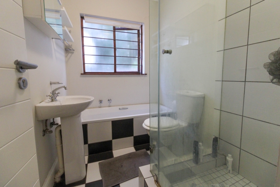 1 Bedroom Property for Sale in Bryanston Gauteng