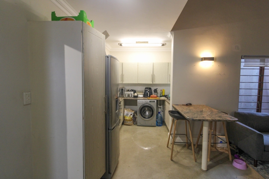 1 Bedroom Property for Sale in Bryanston Gauteng
