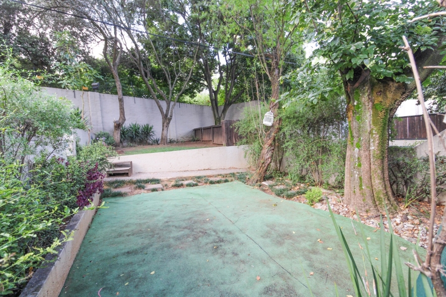 1 Bedroom Property for Sale in Bryanston Gauteng