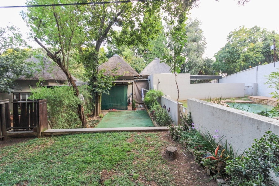 1 Bedroom Property for Sale in Bryanston Gauteng