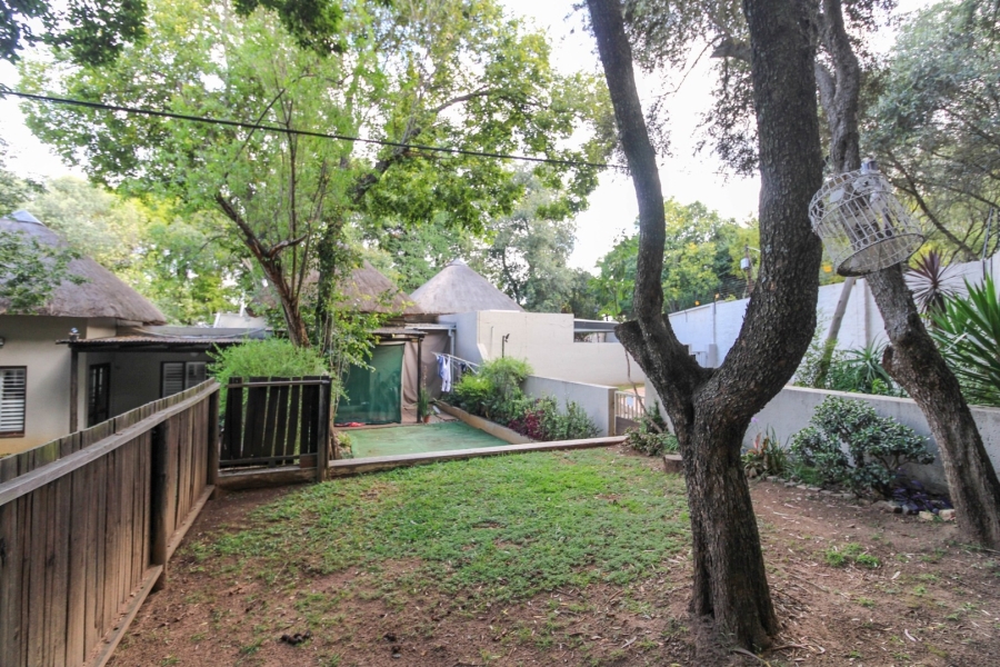 1 Bedroom Property for Sale in Bryanston Gauteng