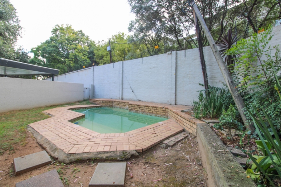1 Bedroom Property for Sale in Bryanston Gauteng