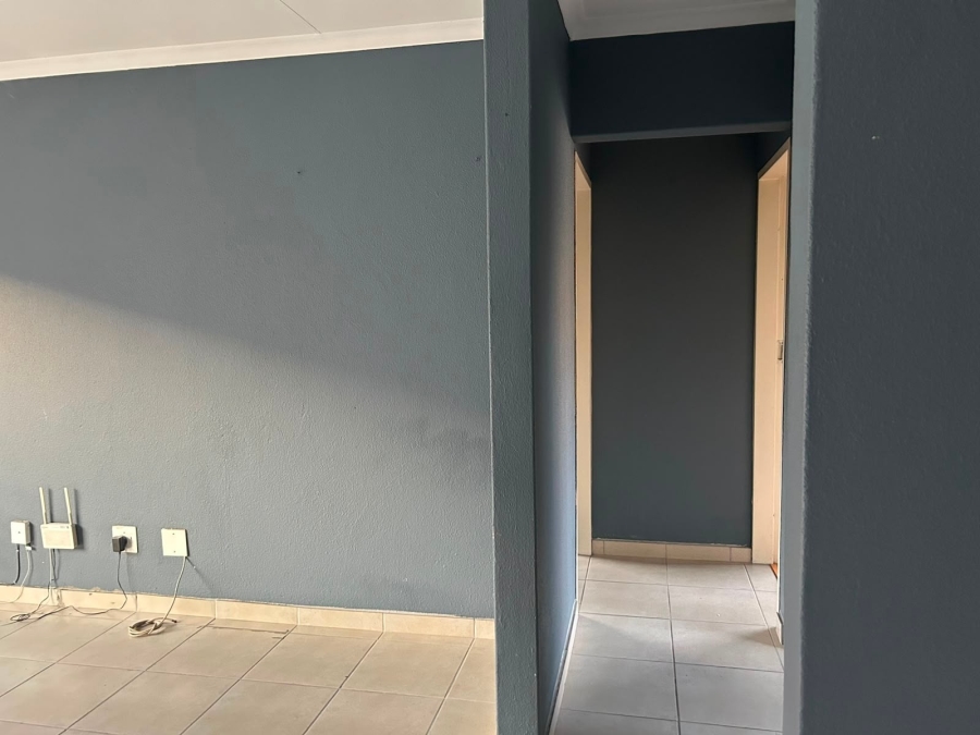 2 Bedroom Property for Sale in Heuweloord Gauteng