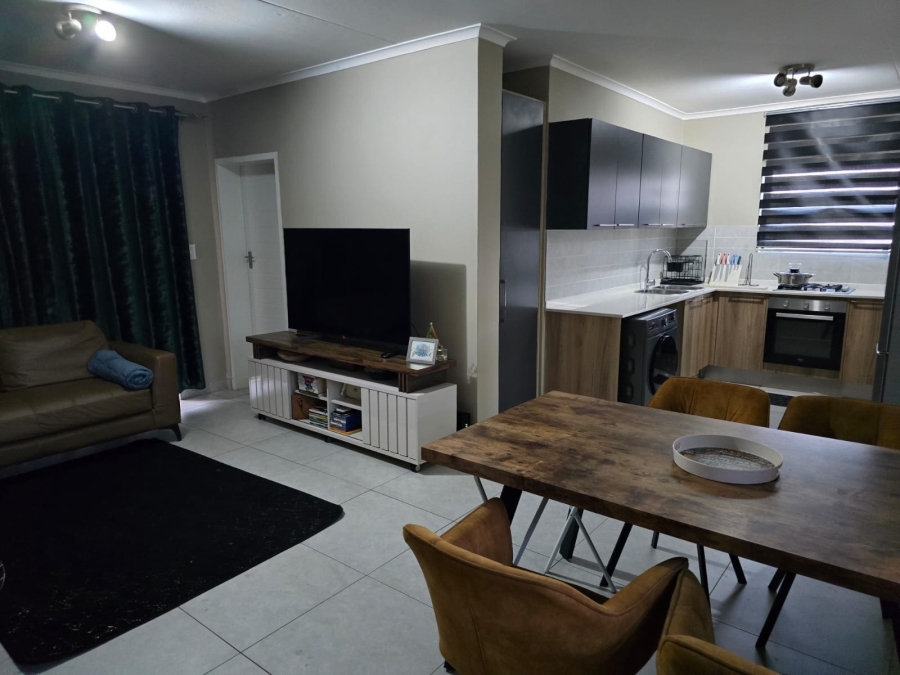 2 Bedroom Property for Sale in Louwlardia Gauteng