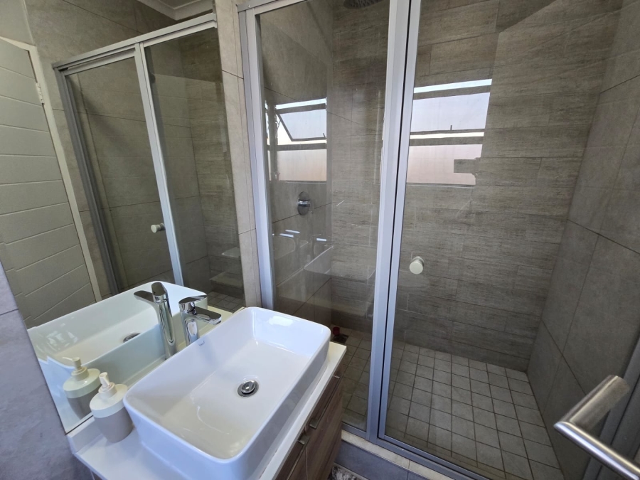 2 Bedroom Property for Sale in Louwlardia Gauteng