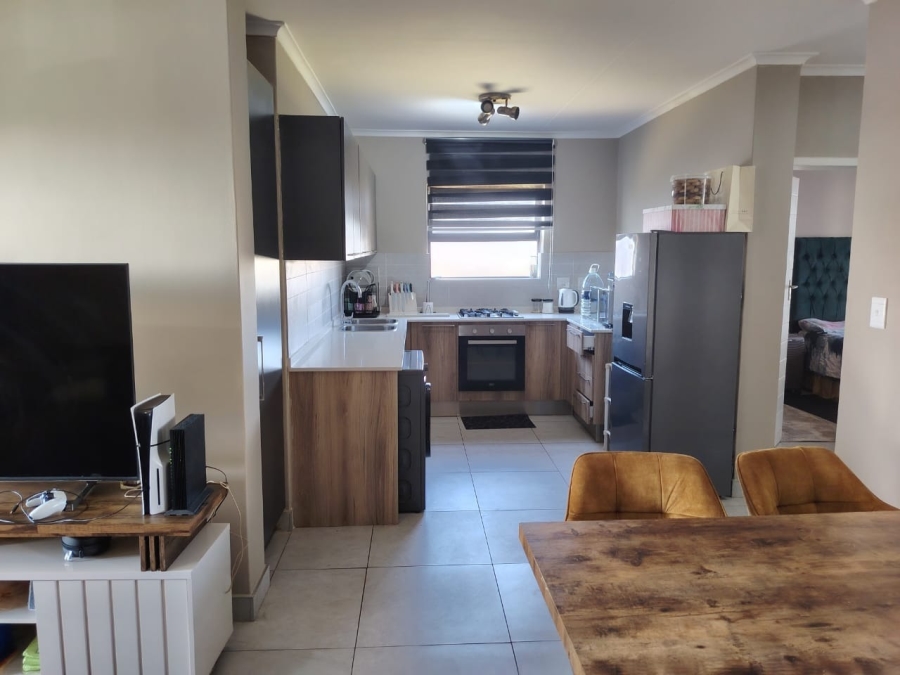 2 Bedroom Property for Sale in Louwlardia Gauteng