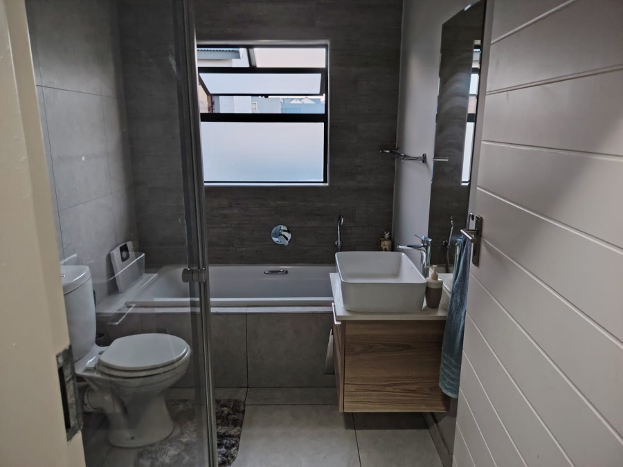 2 Bedroom Property for Sale in Louwlardia Gauteng