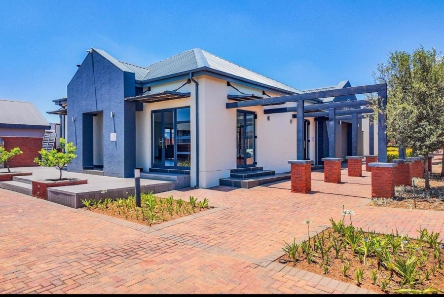 2 Bedroom Property for Sale in Louwlardia Gauteng