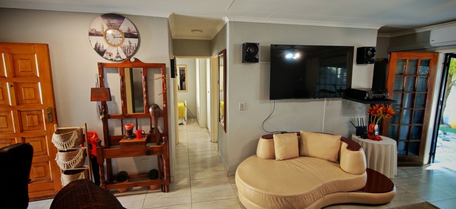 2 Bedroom Property for Sale in Albertsdal Gauteng