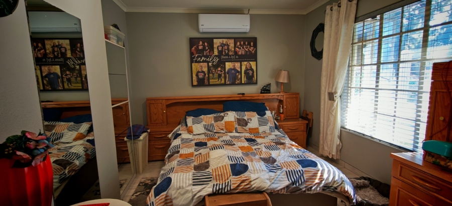 2 Bedroom Property for Sale in Albertsdal Gauteng