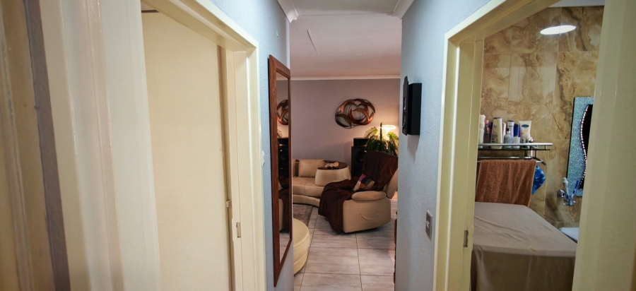 2 Bedroom Property for Sale in Albertsdal Gauteng