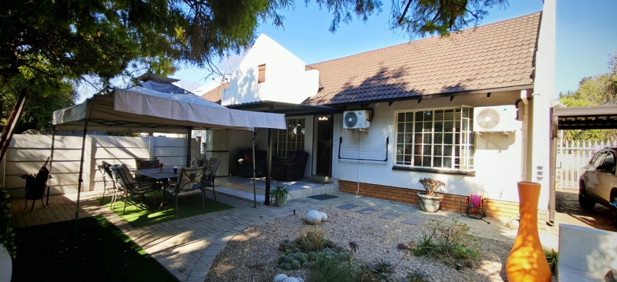 2 Bedroom Property for Sale in Albertsdal Gauteng