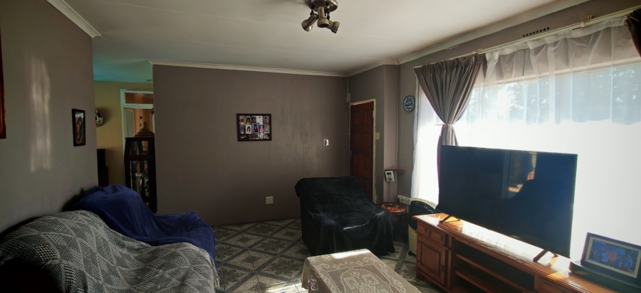 3 Bedroom Property for Sale in Brackendowns Gauteng