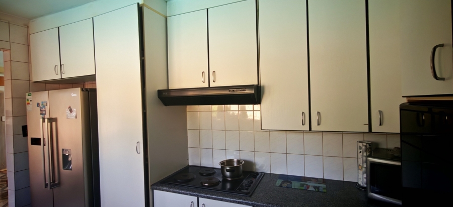 3 Bedroom Property for Sale in Brackendowns Gauteng