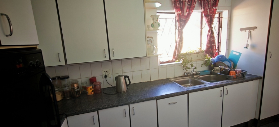3 Bedroom Property for Sale in Brackendowns Gauteng