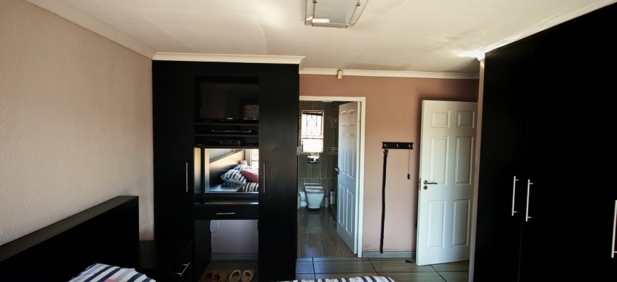 3 Bedroom Property for Sale in Mayberry Park Gauteng
