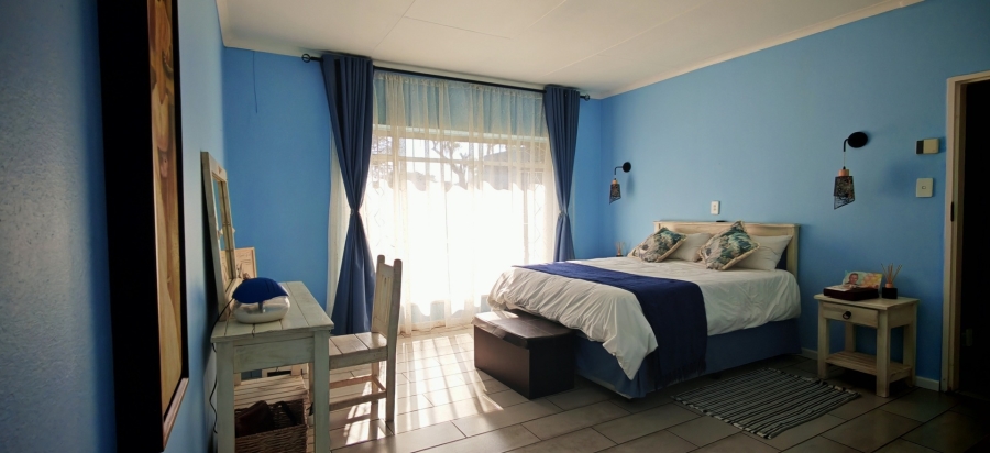 6 Bedroom Property for Sale in Brackenhurst Gauteng