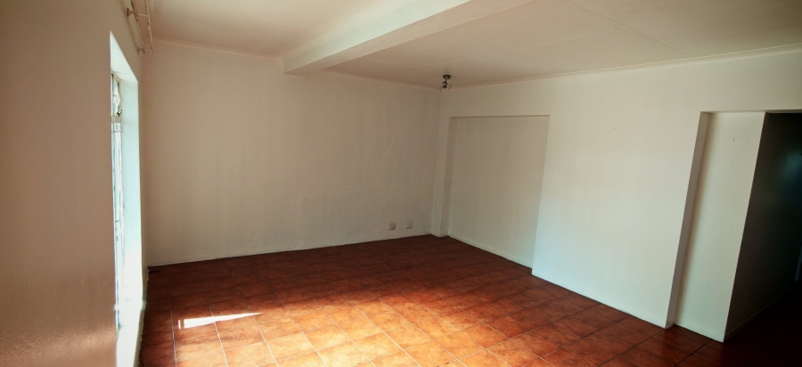 6 Bedroom Property for Sale in Brackenhurst Gauteng