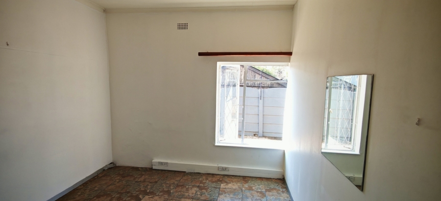 6 Bedroom Property for Sale in Brackenhurst Gauteng
