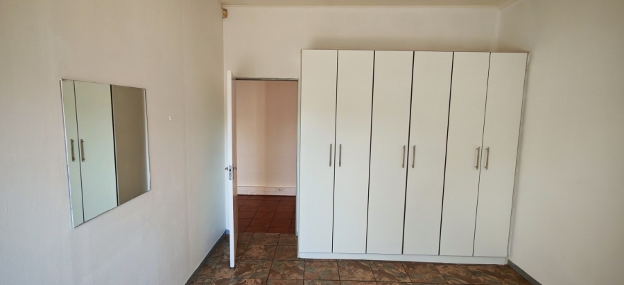 6 Bedroom Property for Sale in Brackenhurst Gauteng
