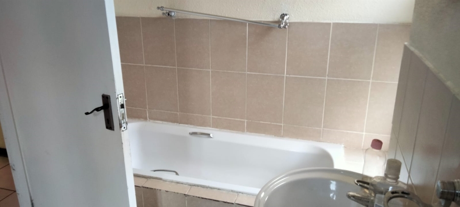 2 Bedroom Property for Sale in Honeydew Gauteng