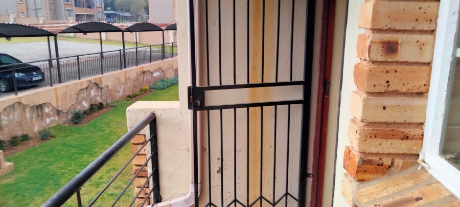 2 Bedroom Property for Sale in Honeydew Gauteng