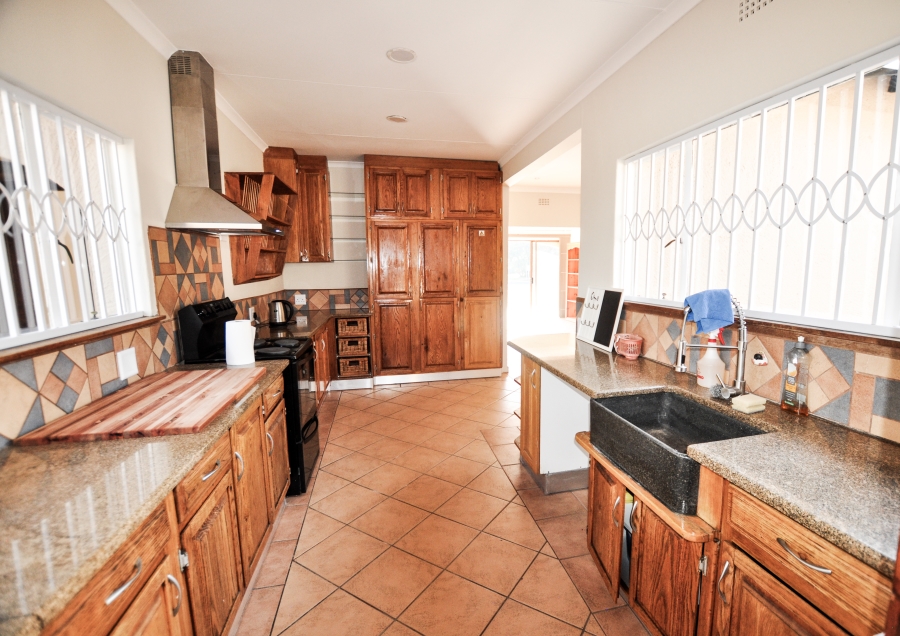5 Bedroom Property for Sale in Carlswald Gauteng