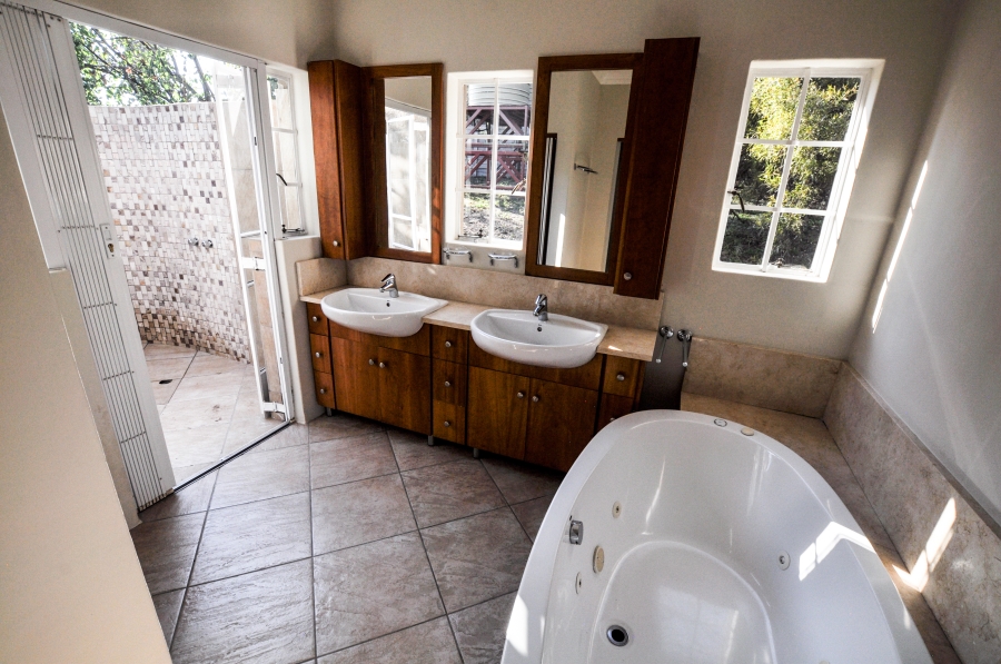 5 Bedroom Property for Sale in Carlswald Gauteng
