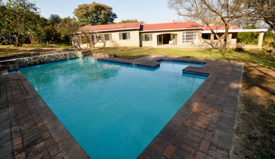 5 Bedroom Property for Sale in Carlswald Gauteng