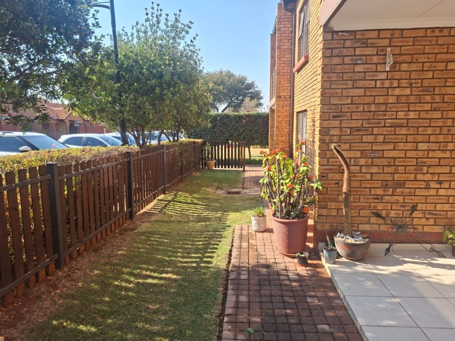 To Let 2 Bedroom Property for Rent in Willow Park Manor Gauteng