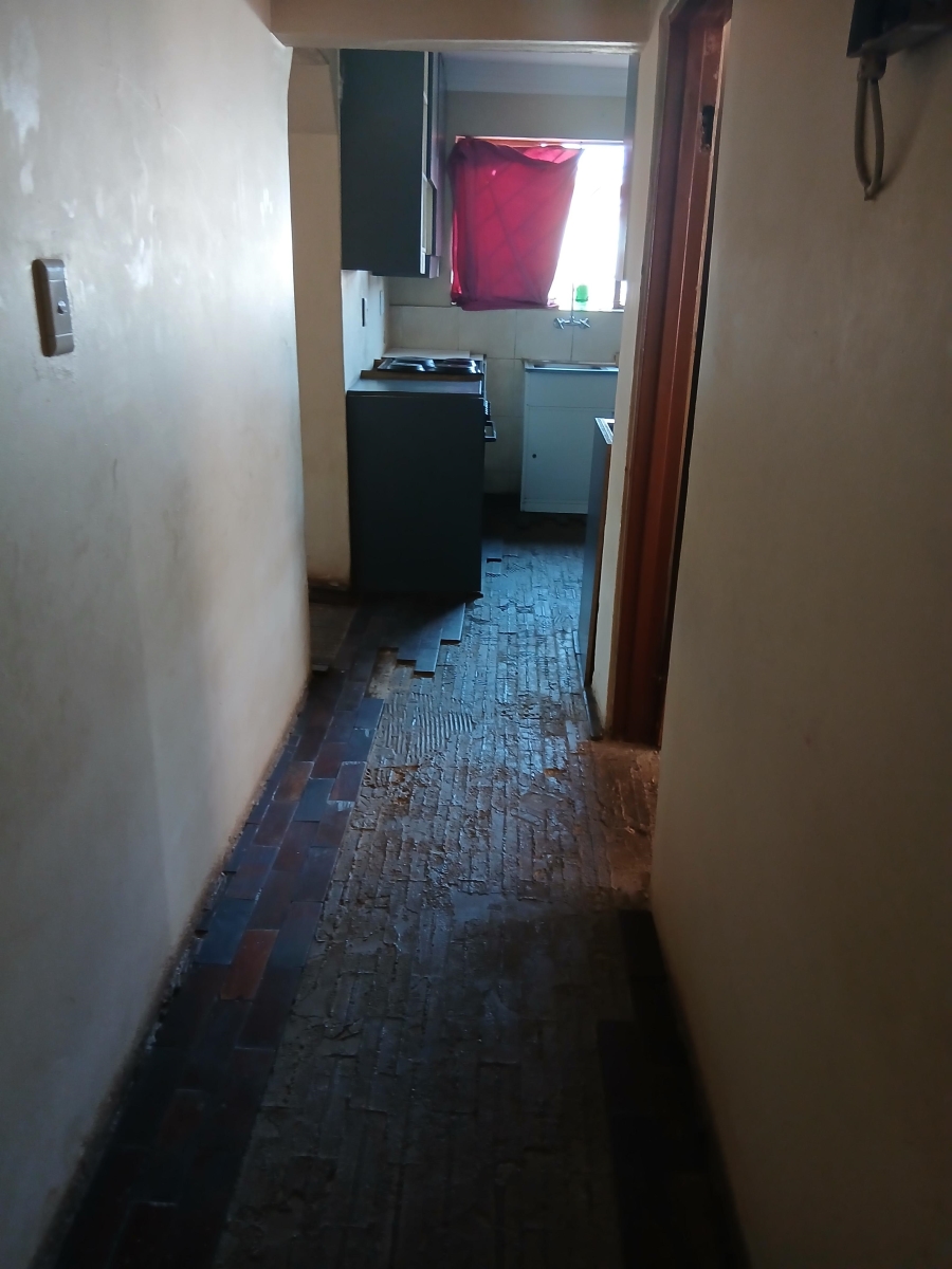 2 Bedroom Property for Sale in Etwatwa Gauteng