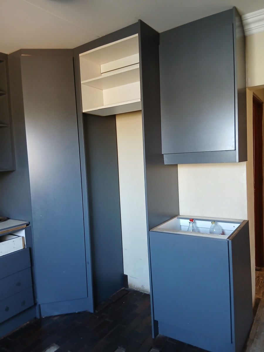 2 Bedroom Property for Sale in Etwatwa Gauteng