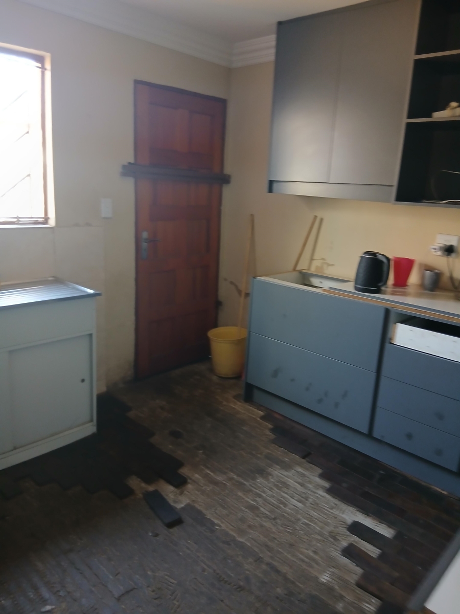 2 Bedroom Property for Sale in Etwatwa Gauteng