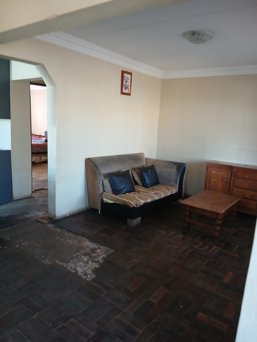 2 Bedroom Property for Sale in Etwatwa Gauteng