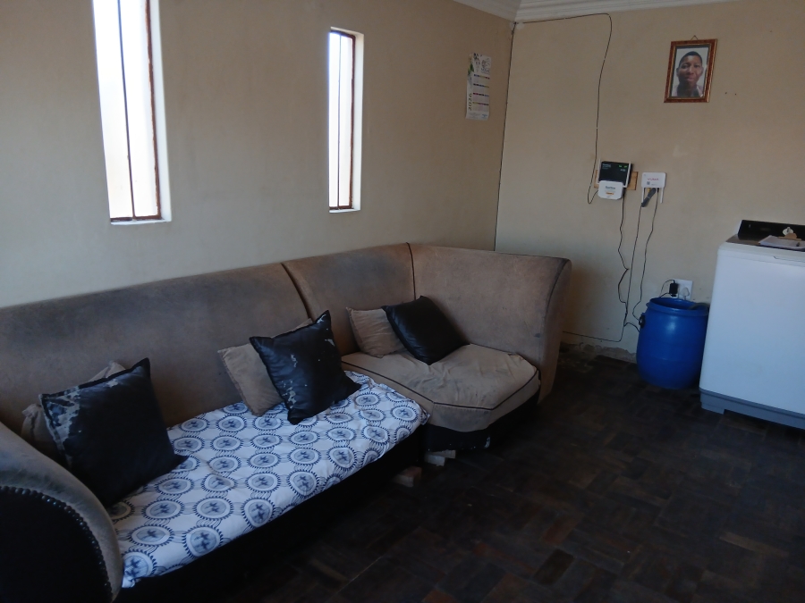 2 Bedroom Property for Sale in Etwatwa Gauteng