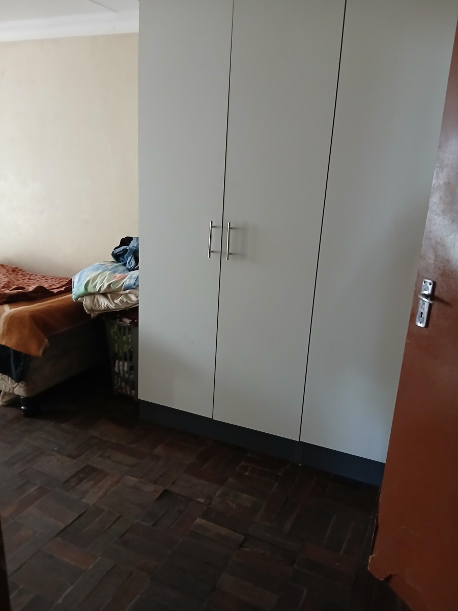 2 Bedroom Property for Sale in Etwatwa Gauteng