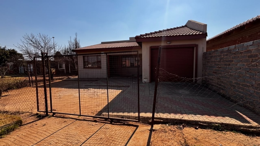 2 Bedroom Property for Sale in Etwatwa Gauteng