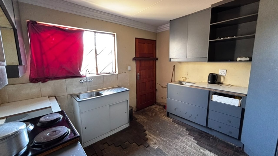 2 Bedroom Property for Sale in Etwatwa Gauteng