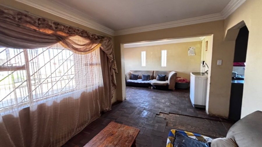 2 Bedroom Property for Sale in Etwatwa Gauteng