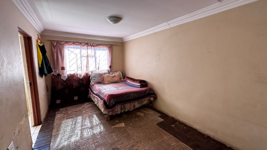 2 Bedroom Property for Sale in Etwatwa Gauteng