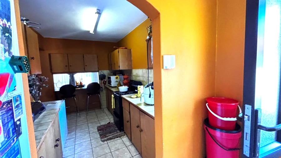 4 Bedroom Property for Sale in Clayville Gauteng