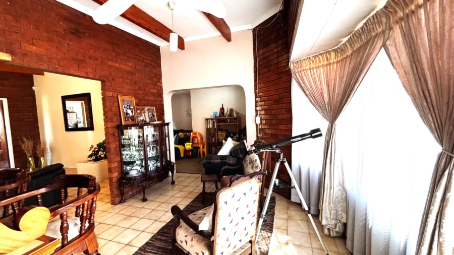 4 Bedroom Property for Sale in Clayville Gauteng