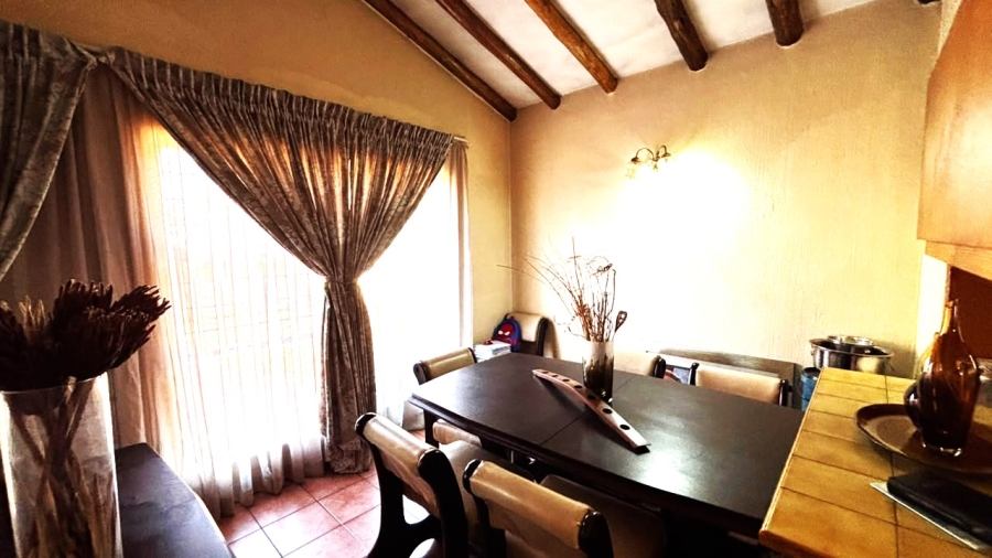 4 Bedroom Property for Sale in Clayville Gauteng