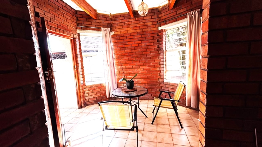 4 Bedroom Property for Sale in Clayville Gauteng