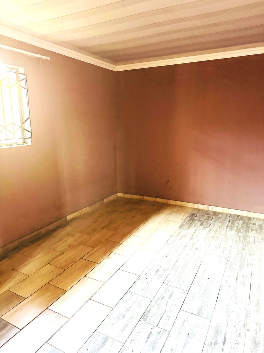 4 Bedroom Property for Sale in Tshongweni Gauteng