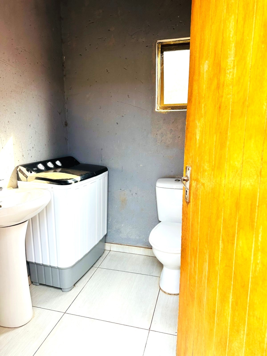 4 Bedroom Property for Sale in Tshongweni Gauteng