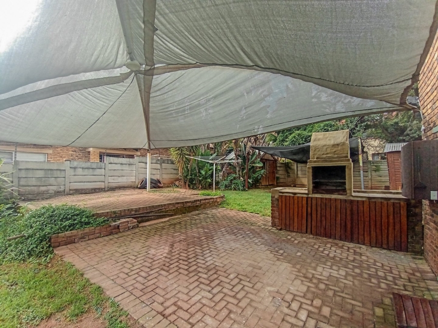 3 Bedroom Property for Sale in Roodekrans Gauteng
