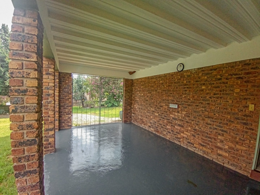 3 Bedroom Property for Sale in Roodekrans Gauteng