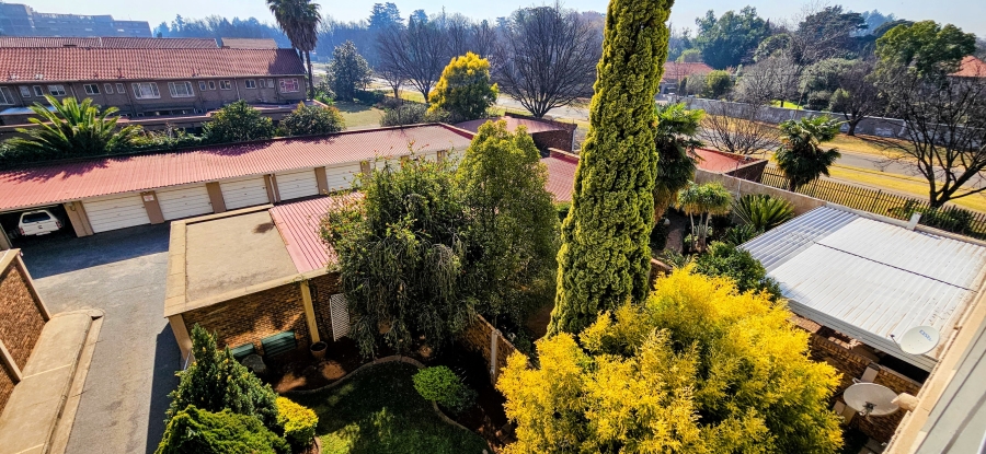 2 Bedroom Property for Sale in Three Rivers Proper Gauteng