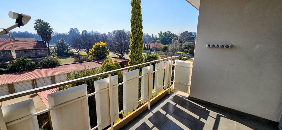 2 Bedroom Property for Sale in Three Rivers Proper Gauteng